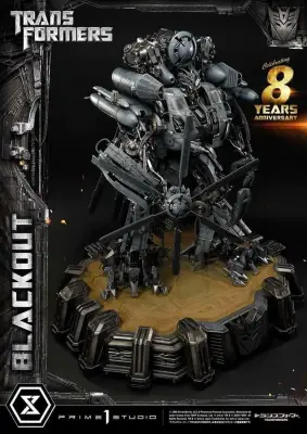 Statue Transformers blackout